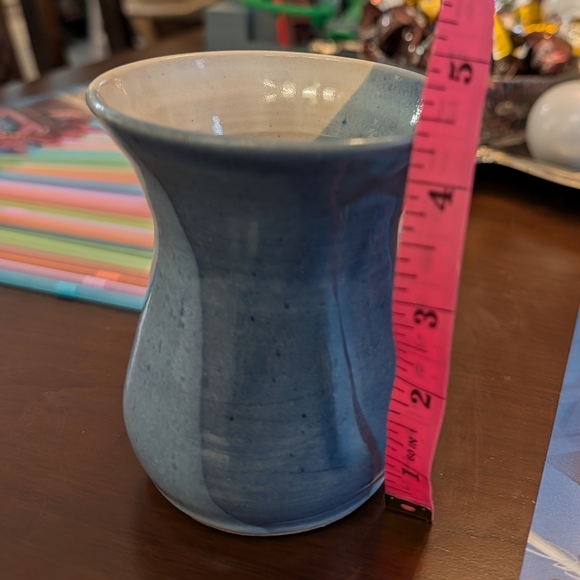 Two-Tone Ceramic Vase - Picture 14 of 15